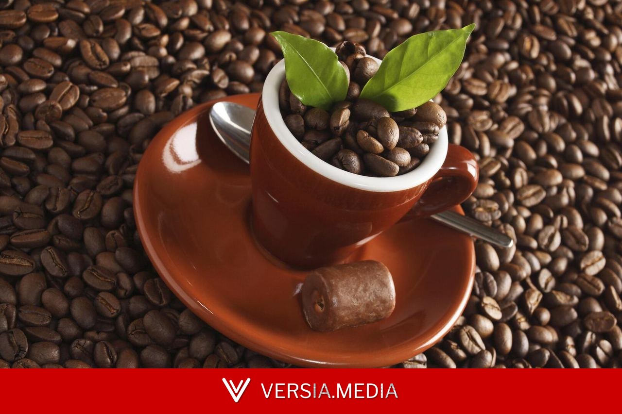 دراسة: تناول القهوة بانتظام يرتبط بانخفاض طفيف في خطر الإصابة بسرطان الثدي — Science | Versia.media